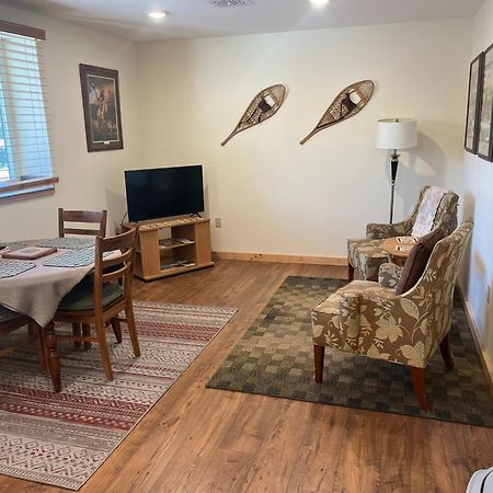 Creekside Downtown Vacation Suites, Only Adults 25 Or Older Buffalo Bagian luar foto