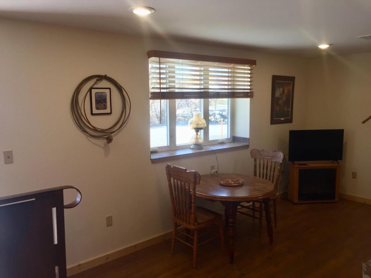 Creekside Downtown Vacation Suites, Only Adults 25 Or Older Buffalo Bagian luar foto