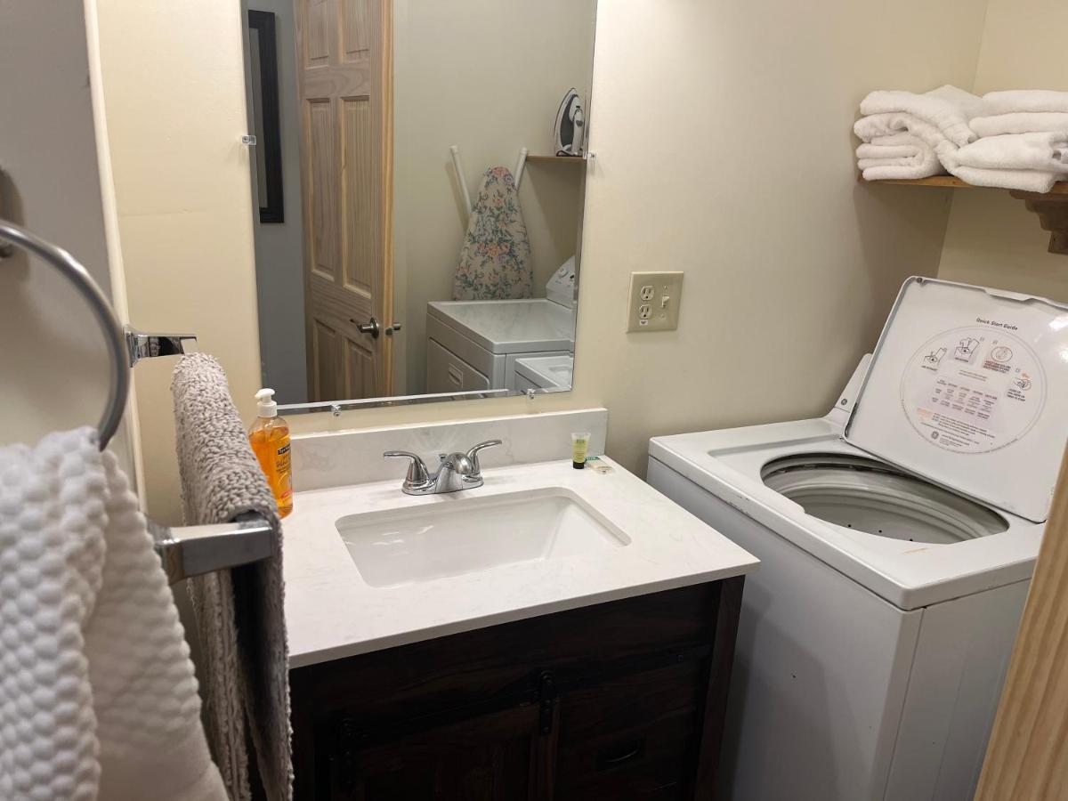 Creekside Downtown Vacation Suites, Only Adults 25 Or Older Buffalo Bagian luar foto