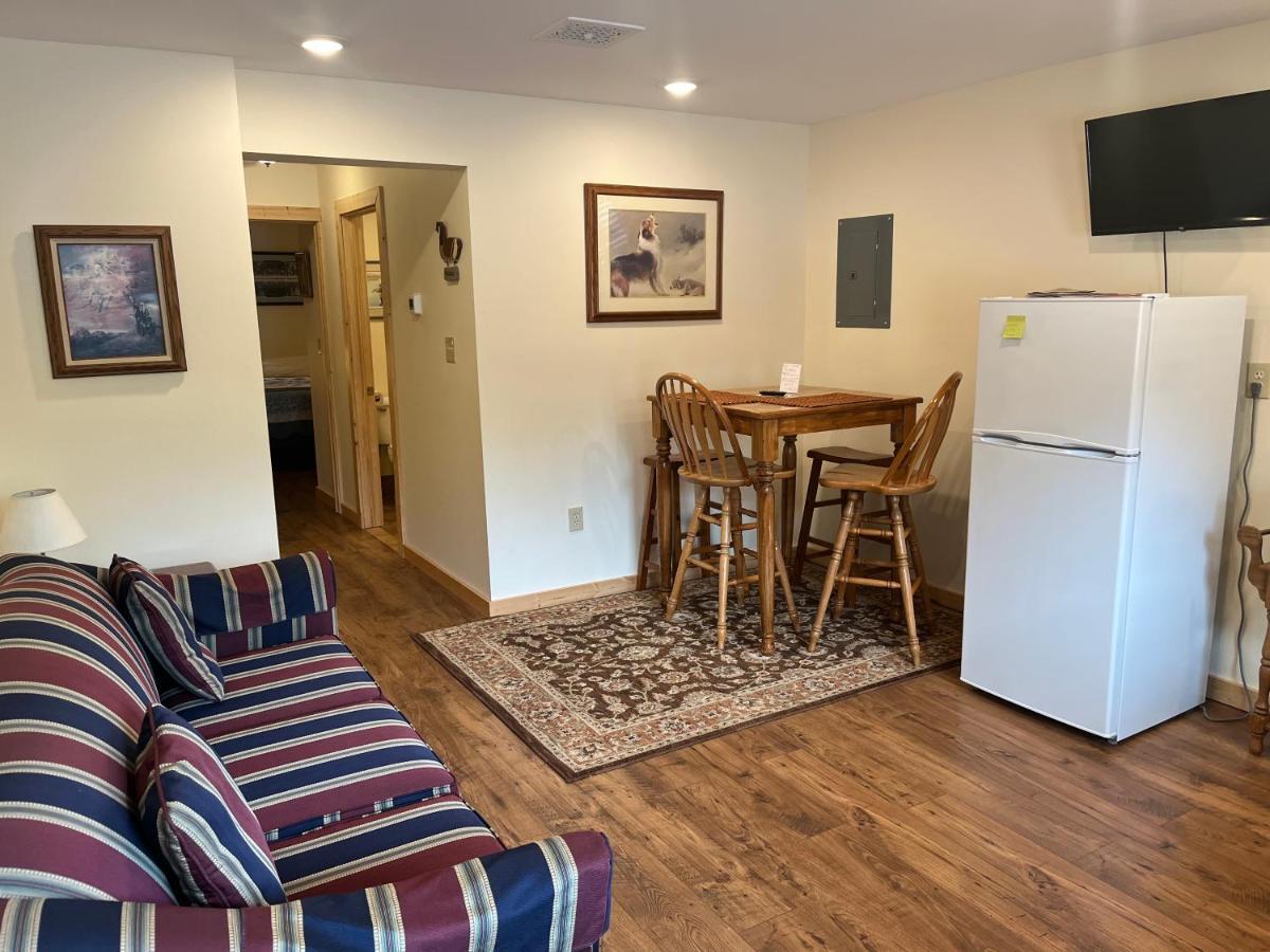 Creekside Downtown Vacation Suites, Only Adults 25 Or Older Buffalo Bagian luar foto
